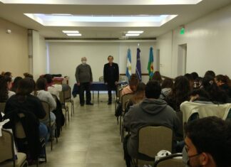 Charla de Legislación y Ética con estudiantes