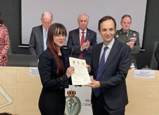 Veterinaria premiada por la Real Academia de Ciencias Veterinarias de España Veterinaria argentina premiada por la Real Academia de Ciencias Veterinarias de España.