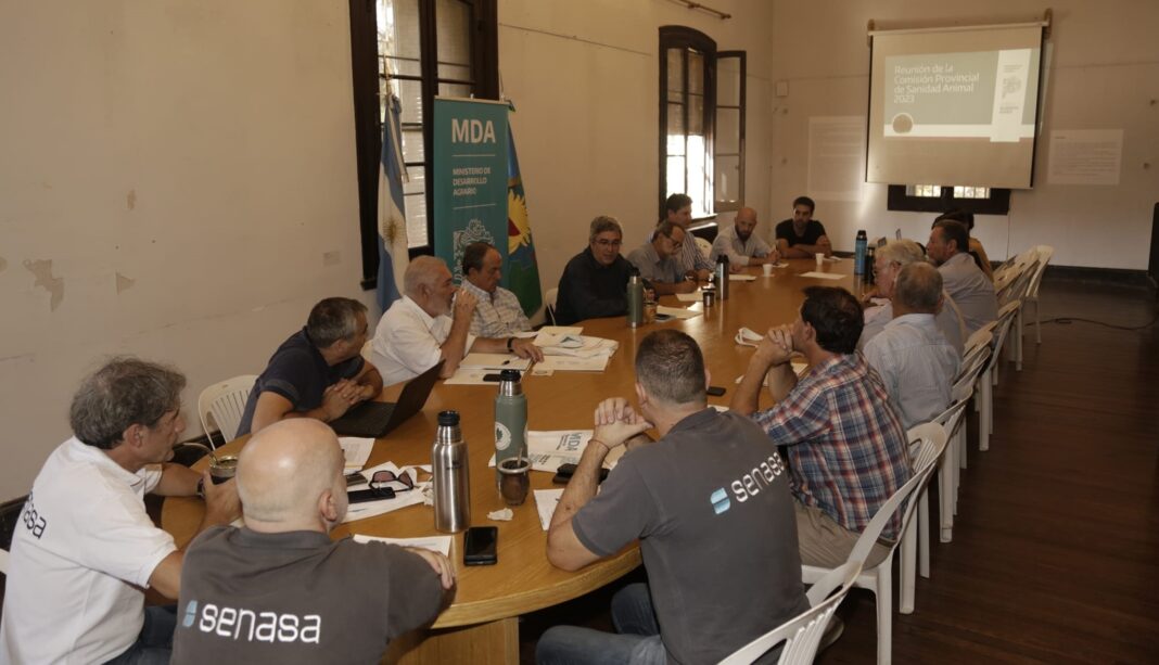 330374981_585729096916906_8366330792760590131_n Participamos de la reunión mensual de la Comisión Provincial de Sanidad Animal.